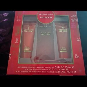 Red Door 3 pc Gift Set